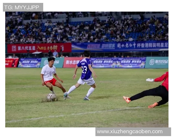 足球明星的绝技揭秘如何在比赛中轻松过人展现个人魅力与技术实力